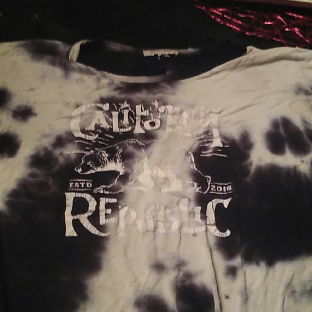 California republic tie dye shirt